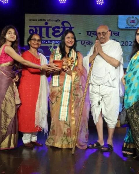 गाँधी एक सोच एक जागृति कार्यक्रम की शुरुआत महाराणा प्रताप चौक अवन्तिका से गाँधी स्वच्छता मार्च से हुई।